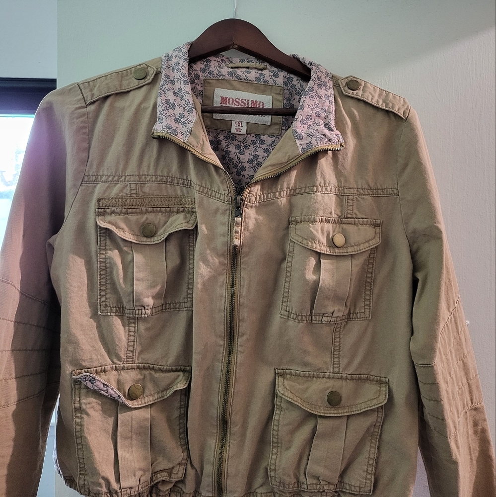 Light weight jacket